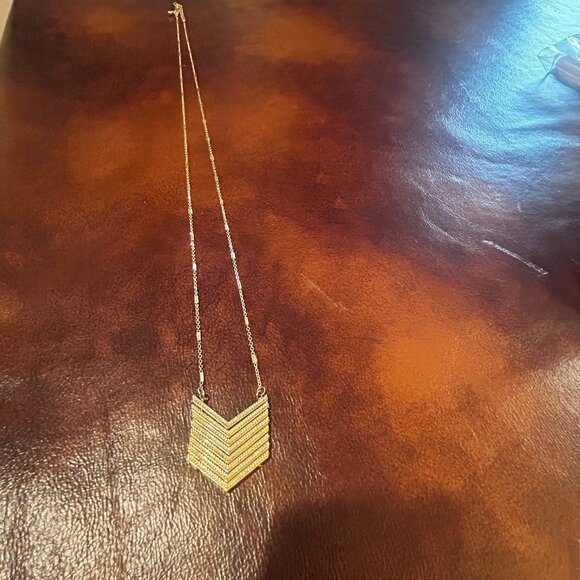 Gold Metal Arrow Chevron Necklace - Picture 6 of 15